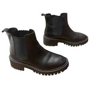 Oker Chelsea Pull On Lug Sole Black Leather Boot